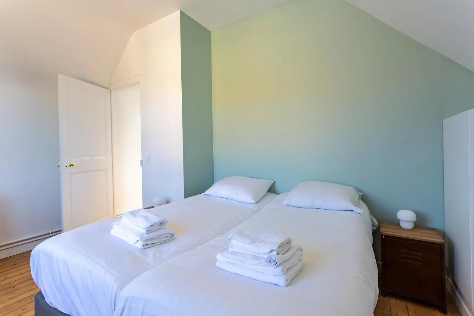Hotel Rosalie - Maison Familiale Avec Jardin Clos-6 Pers Saint-Malo 0*,  Frankreich